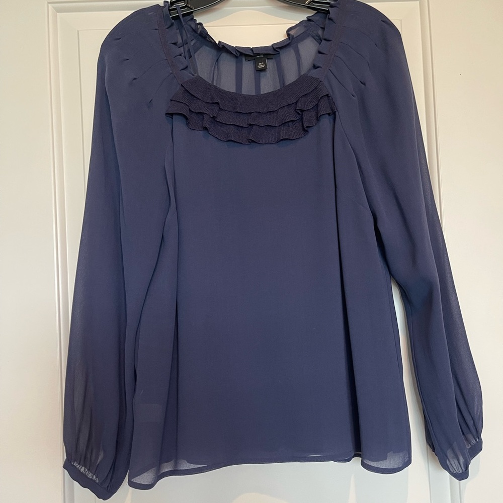 Ann Taylor MP top. Soft, flowy material